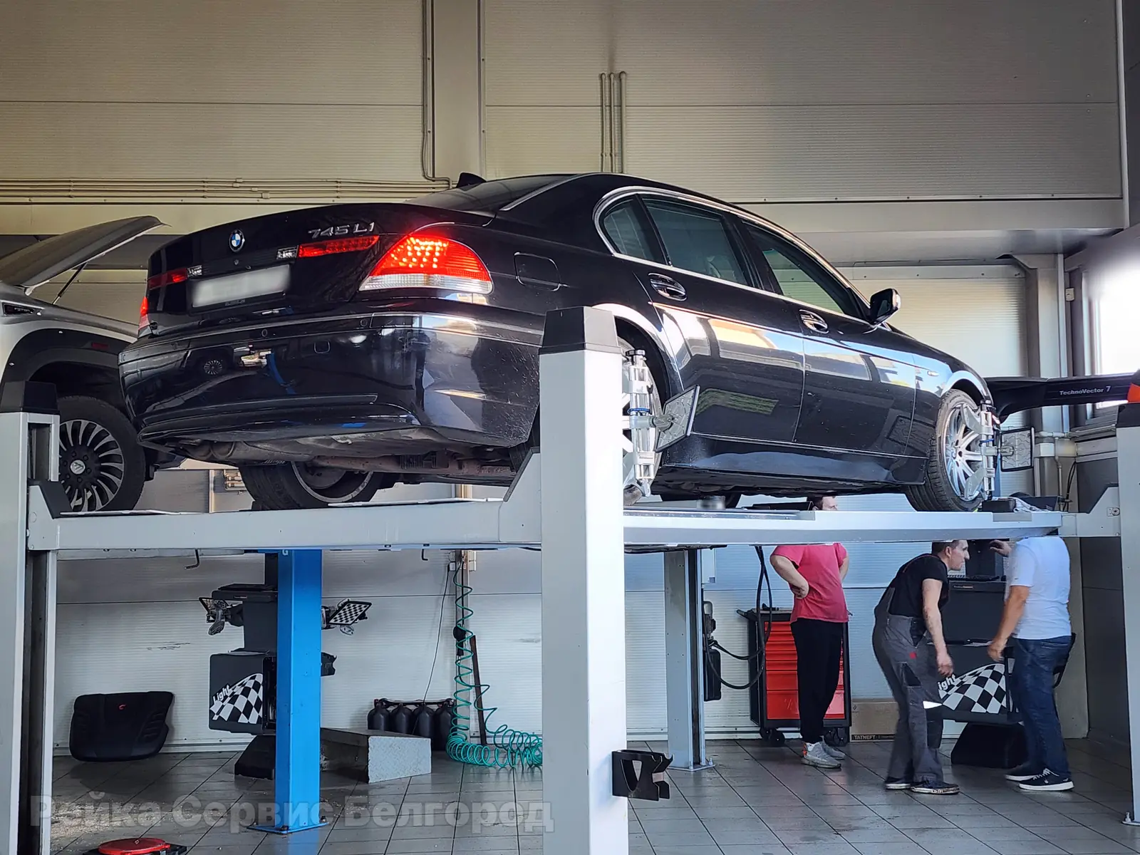 BMW 745Li E66: тяжёлый руль и стук — замена рейки на контрактную ZF Servotronic