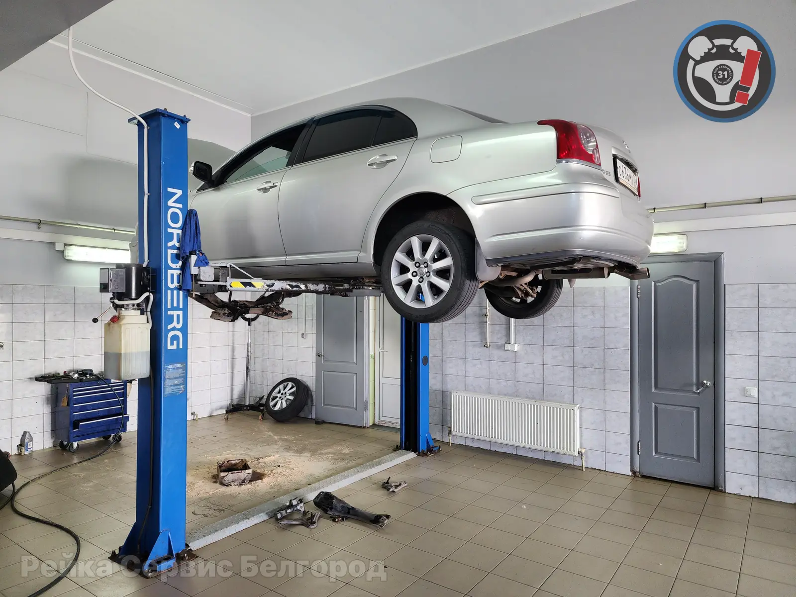Toyota Avensis T250 стук справа и люфт: пример ремонта рейки Koyo с новой втулкой